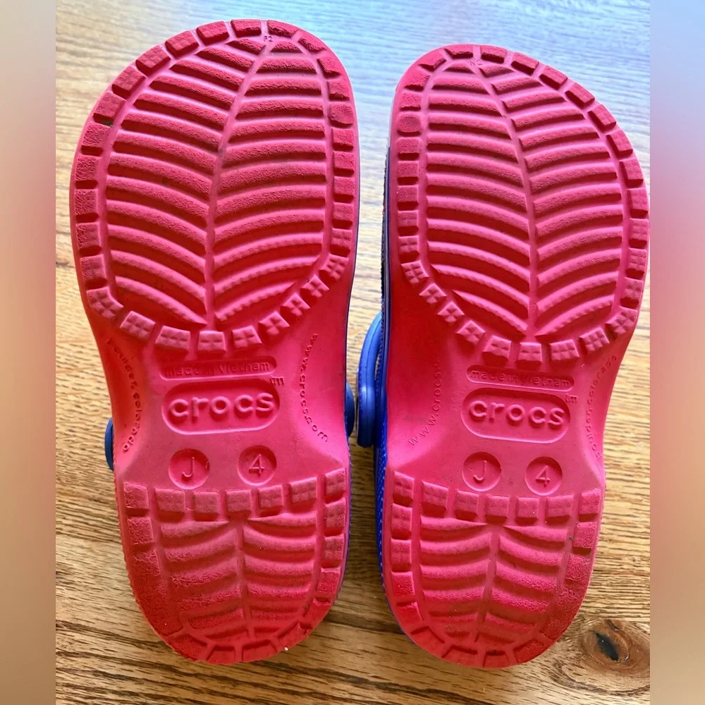 Crocs- UNISEX- J4- Classic, Patriotic, American flag, USA - Picture 7 of 11